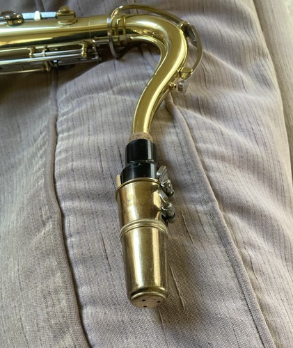 Selmer tenor saxophone - saxophone, cap